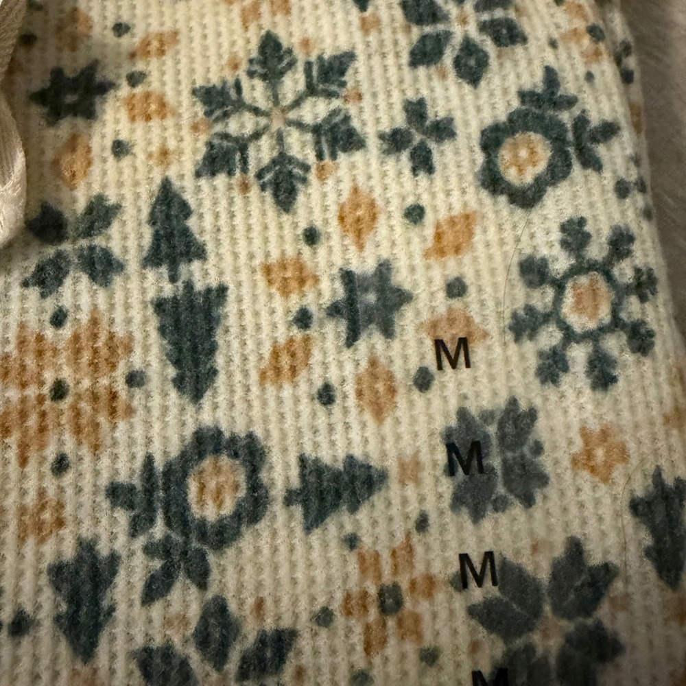 American Eagle Womens Waffle Knit One Piece Snowflake Thermal Medium NEW - Picture 7 of 9